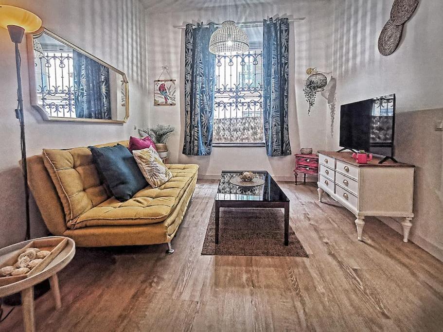 Apartamento A 2 Minutos De Plaza La Merced, Малага Экстерьер фото